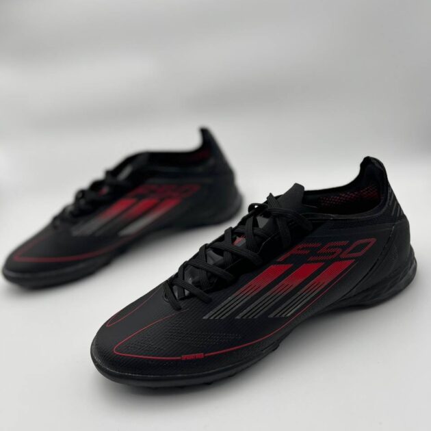 F50 adidas tout terrain --10--